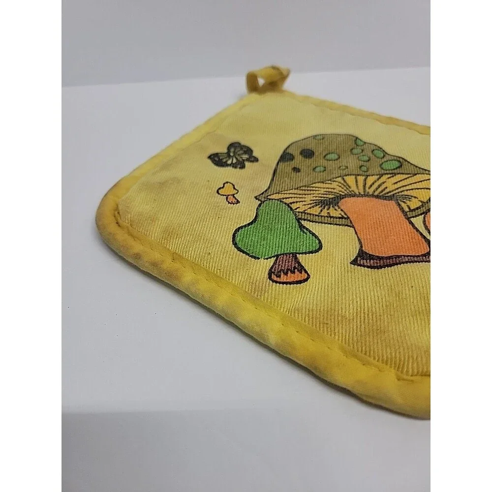 Vintage Yellow Mushroom Pot Holder Cannon Distressed USA‎